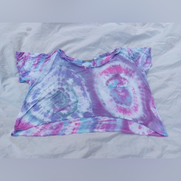 Tresics Tie Dye Crop Top - Picture 1 of 5